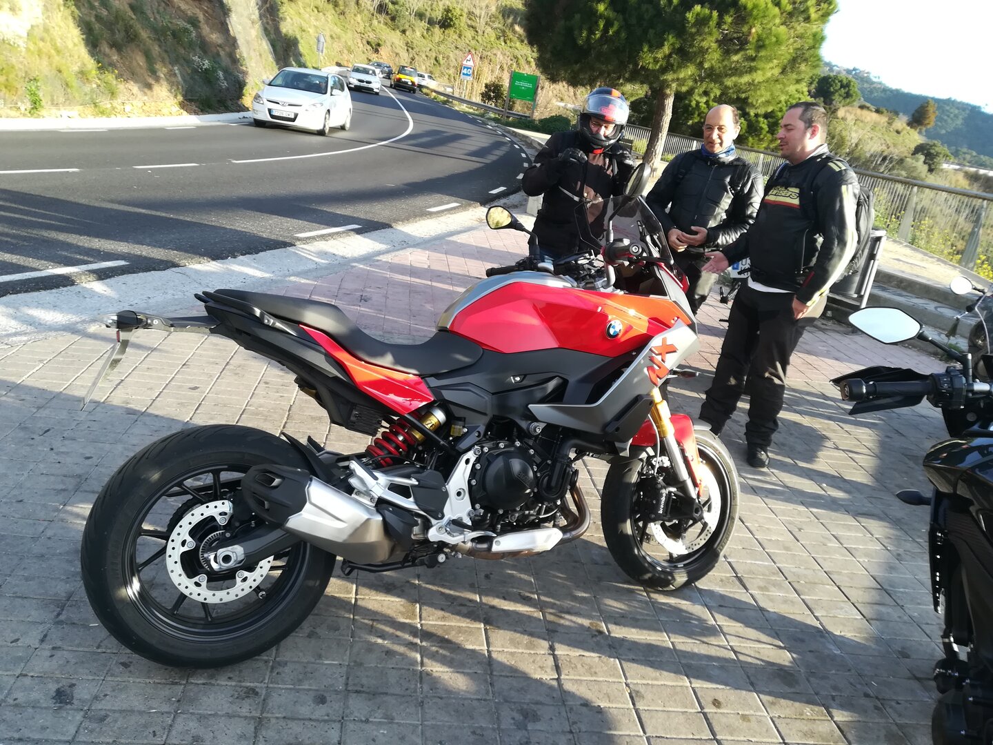 Volta dextrogira per les muntanyes de Prades i el Priorat dinant a Siurana