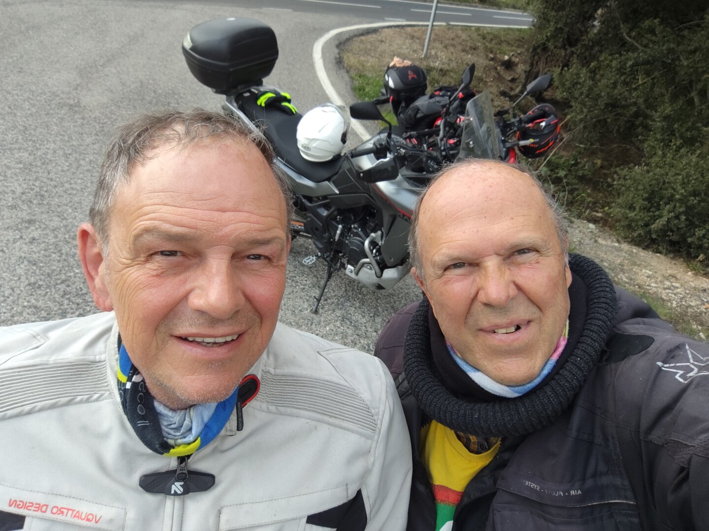 Volta motorista a la Serra de Llaberia, Riudecanyes, Pratdip, Tivissa, Almos. 500Km Dc.2025-04-09